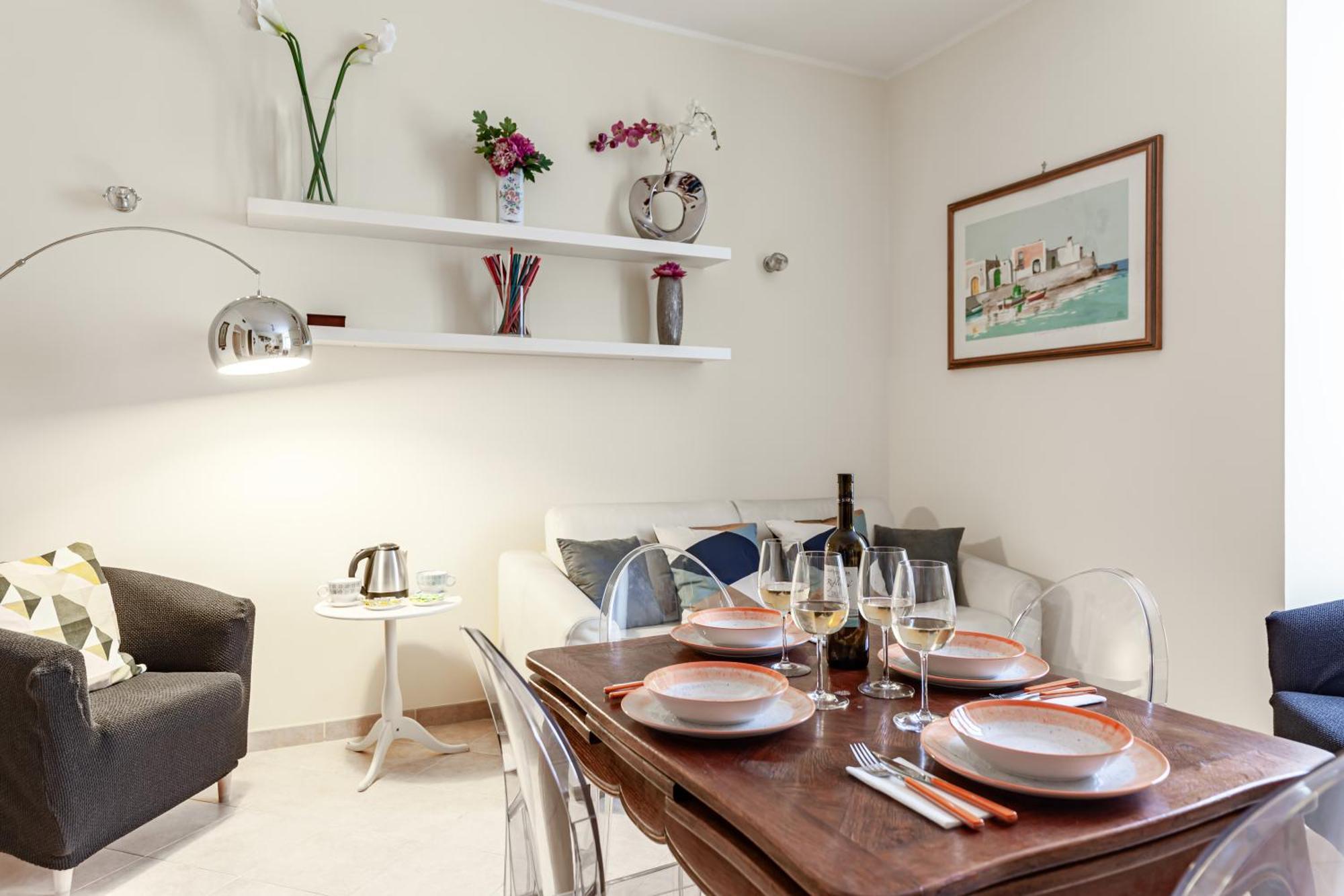 Hostly-Volturno Suite Apartment-Center Of Rome, Rome